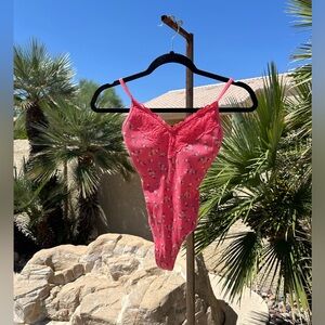 🩷 Victoria’s Secret Floral Bodysuit XS